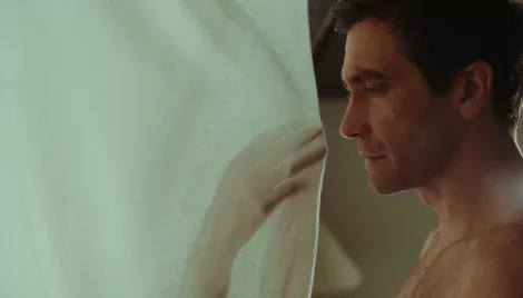 Romantikus vígjátékként indul a Hatodik érzék rendezőjének új filmje, aztán nagyot nézünk – ELŐZETES