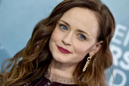 Alexis Bledel 45 éves lett - Így néz ki most a Szívek szállodája színésznője - KÉPGALÉRIA