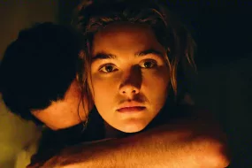 Édentől keletre - Egy lenyűgöző szociopata teszi izgalmassá a Netflix családregényét