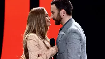 Lebukott Jennifer Lopez és Brett Goldstein