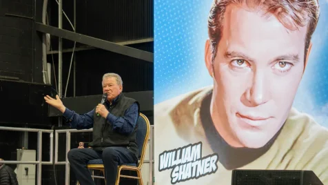 Erre nem számított a Star Trek sztárja: élő adásban pisilték le 